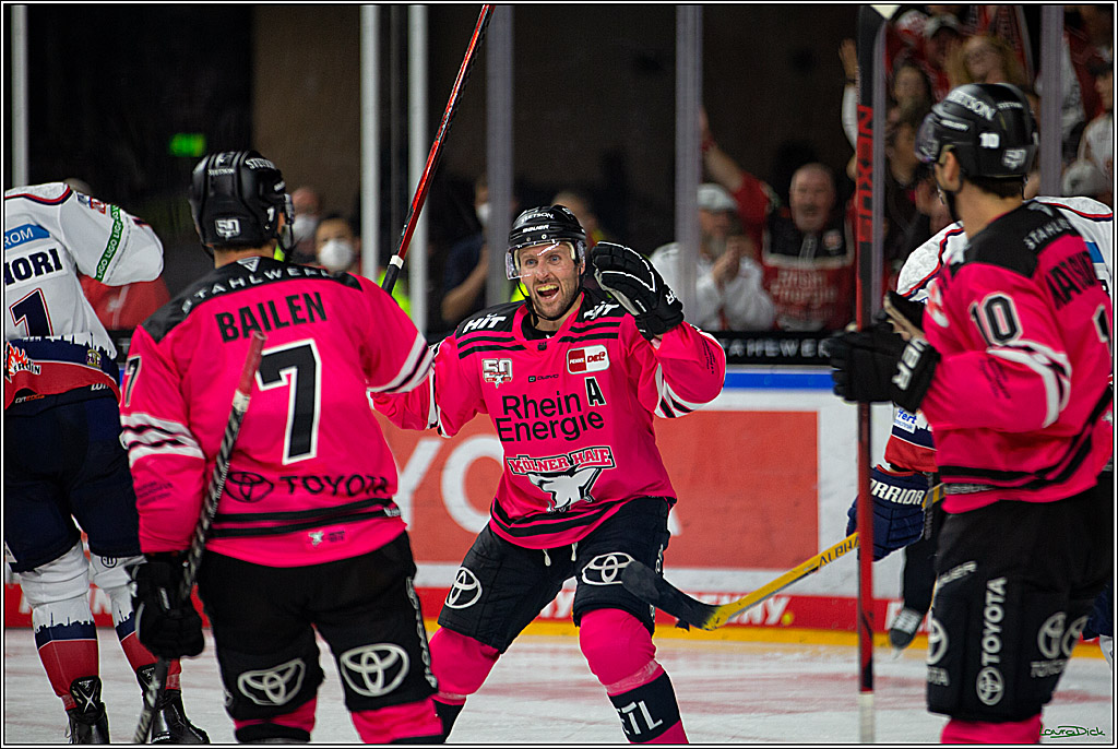 PENNY DEL; Koelner Haie- Eisbaeren Berlin; Koeln, 16.10.2022